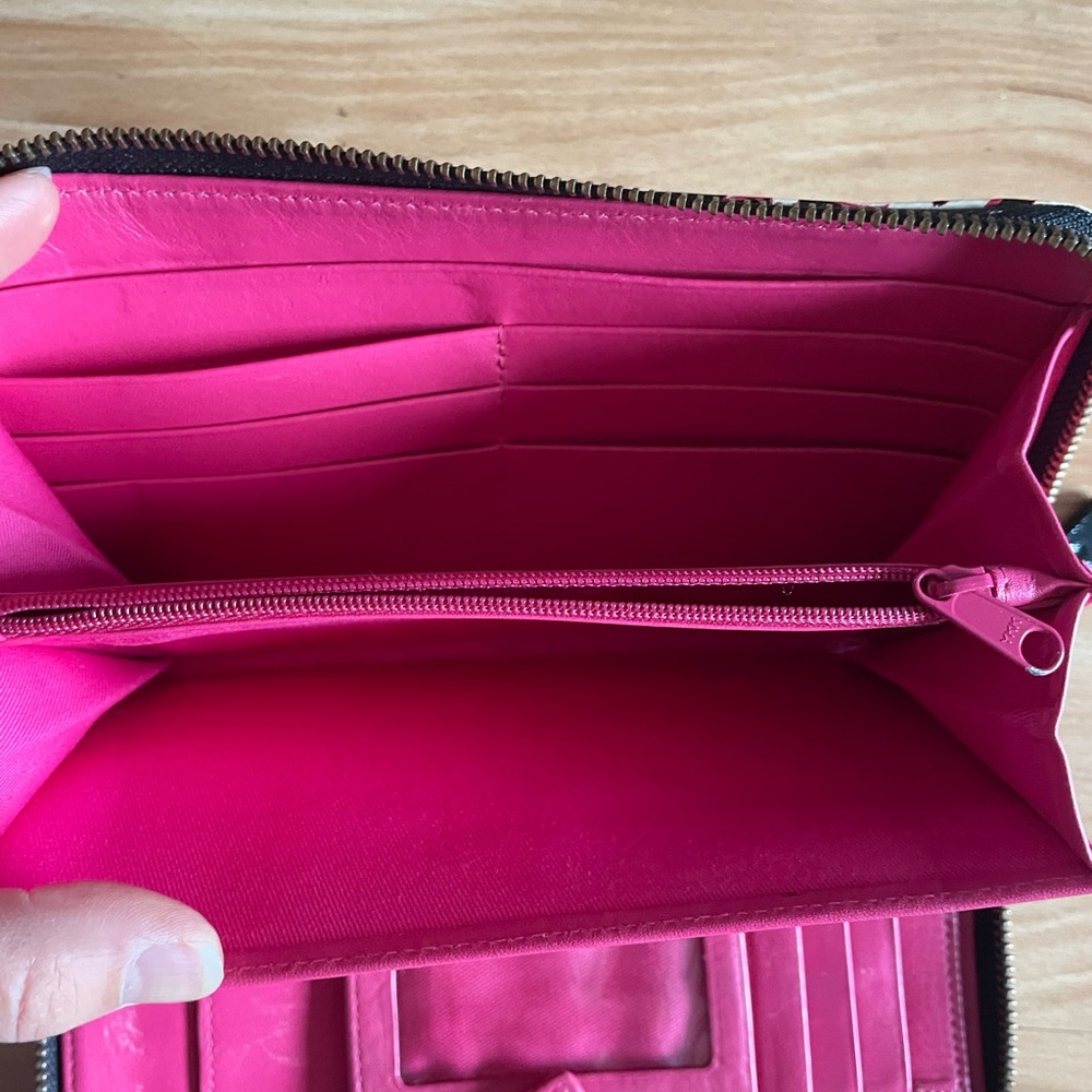 Halogen Large Zip Around Wallet - Picture 11 of 16